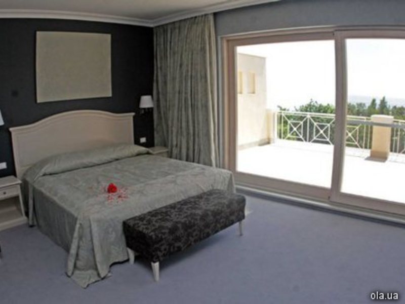 Palace Del Mar Hotel 11815