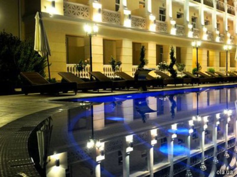 Palace Del Mar Hotel 11824