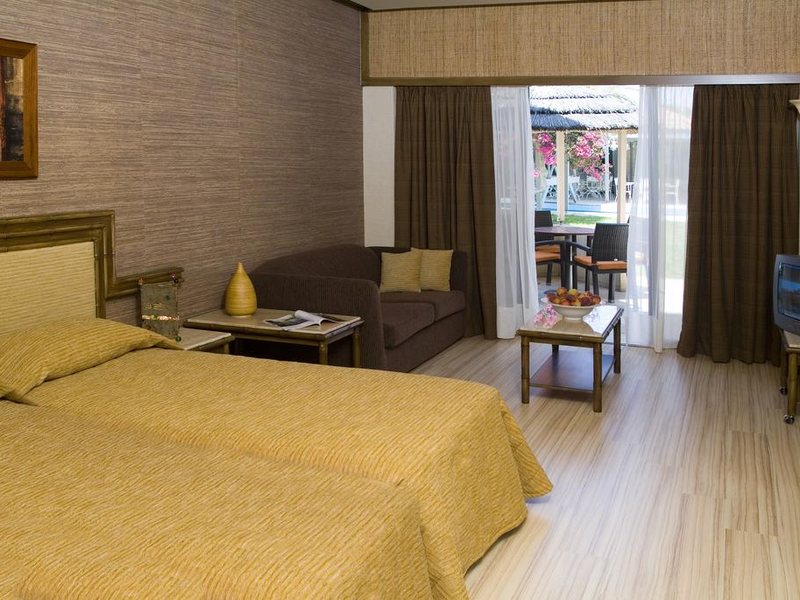 Palm Beach Hotel and Bungalows 206711