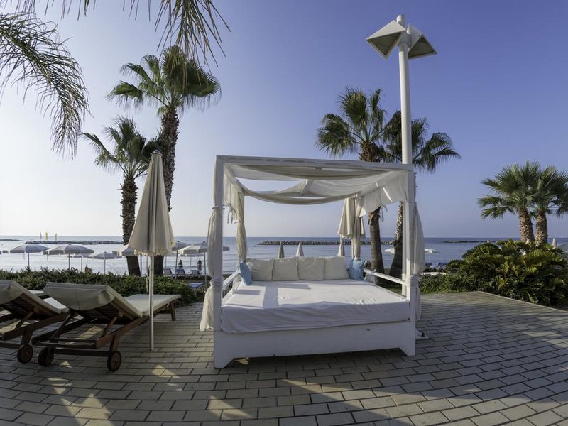 Palm Beach Hotel and Bungalows 206738