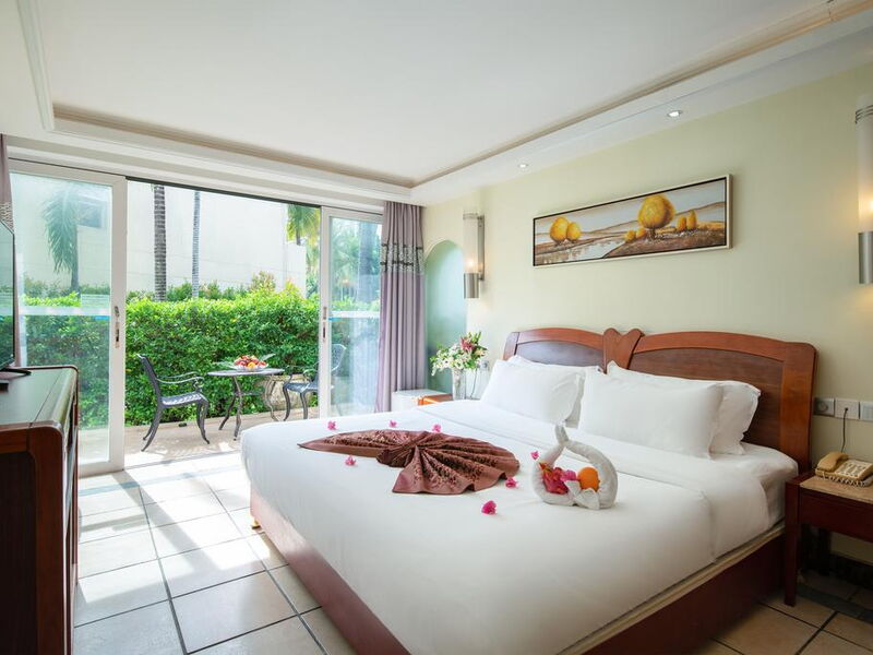 Palm Beach Resort & Spa Sanya 298477