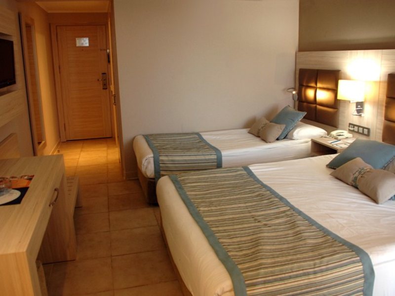 Palmeras Beach (ех 31944