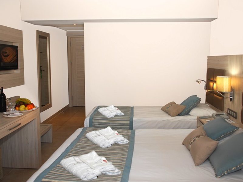 Palmeras Beach (ех 31945