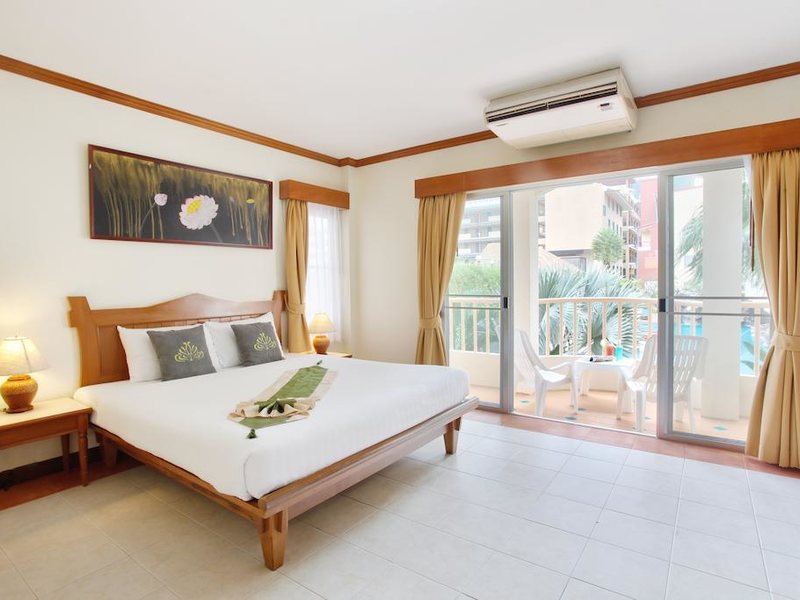 Palmyra Patong Resort  269531