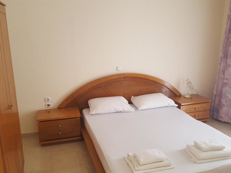 Panorama Studios APT 284804