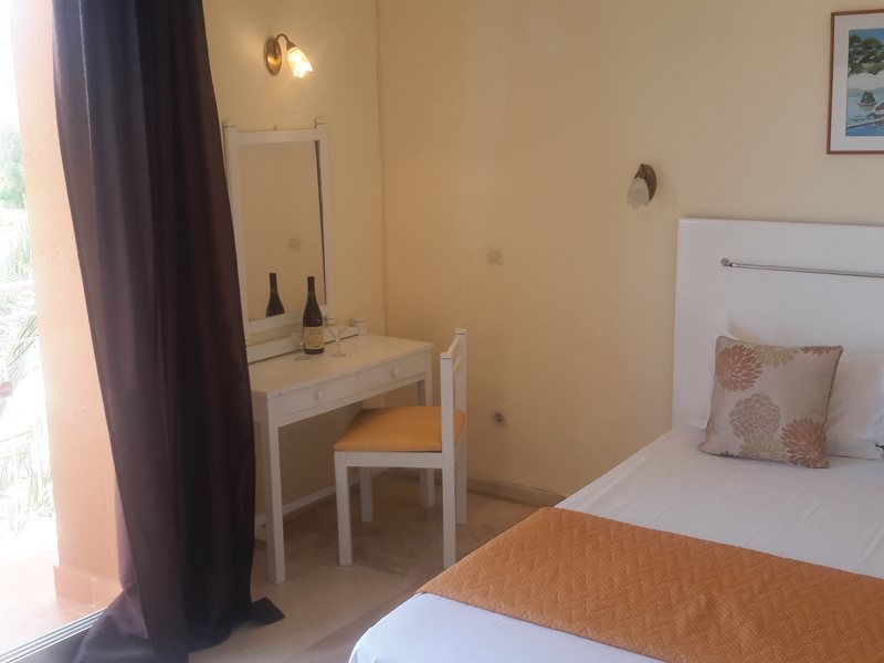 Pantheon Hall 251471