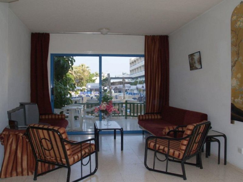 Paphiessa Hotel Аnd Hotel Apts 76552