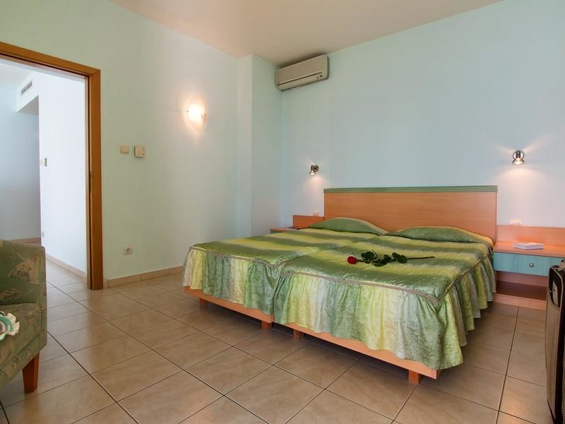 Paradise Beach  172785