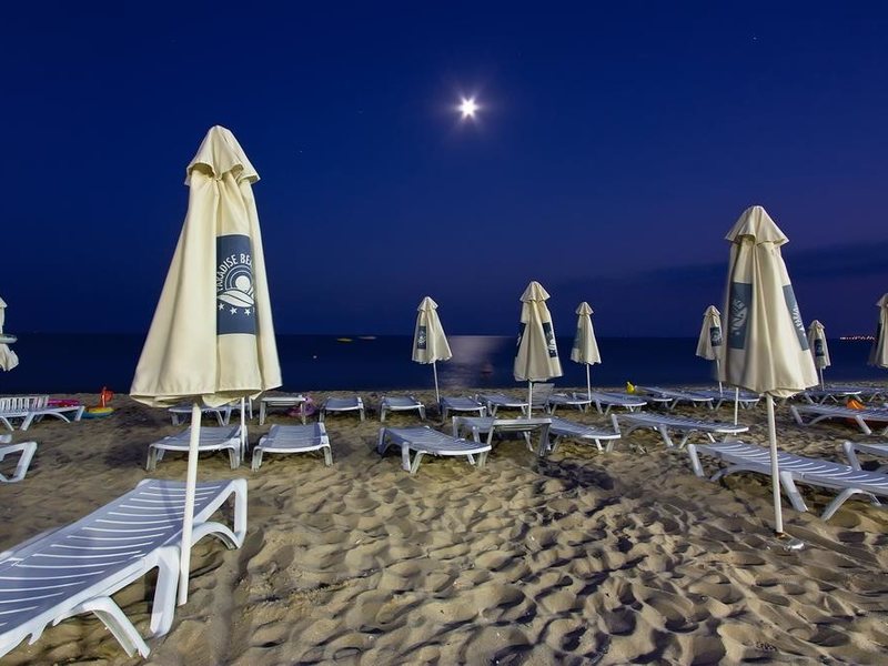 Paradise Beach  172805