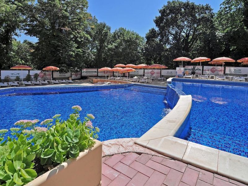 Paradise Green Park	 167097