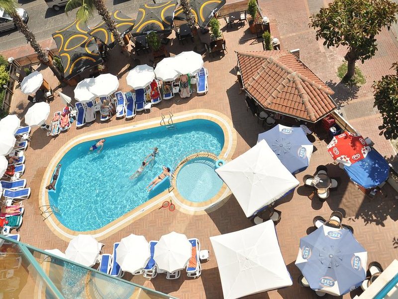 Parador Beach Hotel 176465