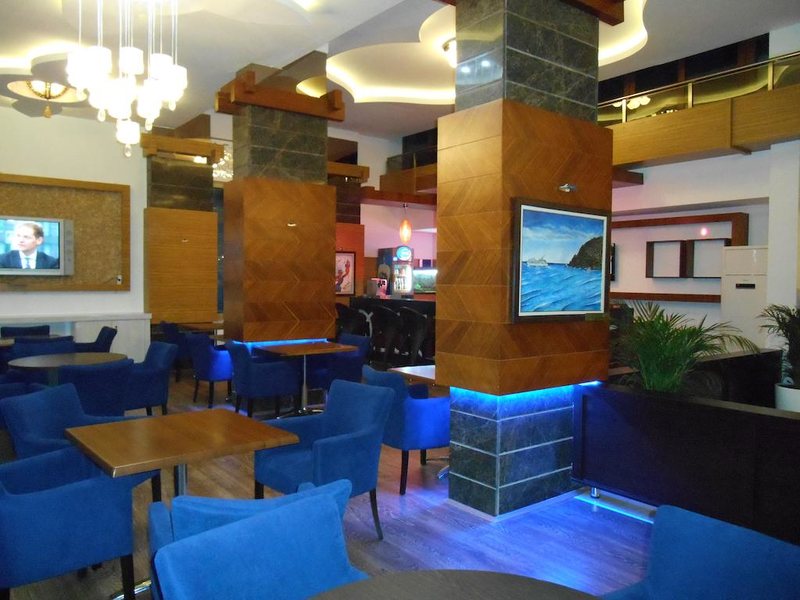 Parador Beach Hotel 176467