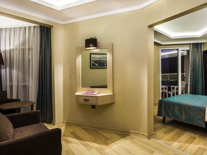 Parador Beach Hotel 176473