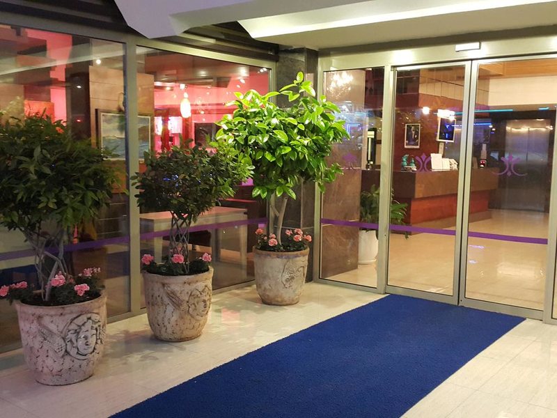 Parador Beach Hotel 176478