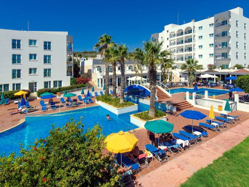 Paramount Hotel Apts Superior 83649