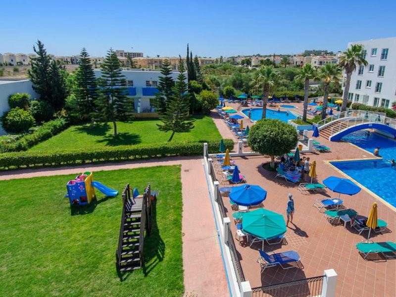 Paramount Hotel Apts Superior 83650