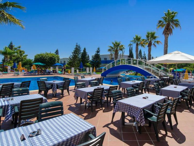 Paramount Hotel Apts Superior 83653