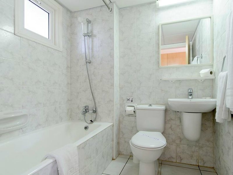 Paramount Hotel Apts Superior 83656