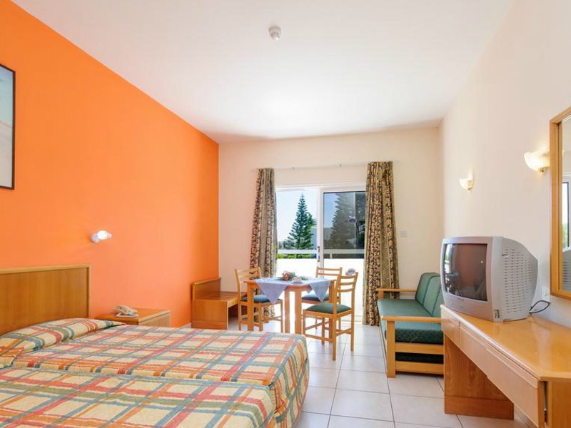 Paramount Hotel Apts Superior 83657