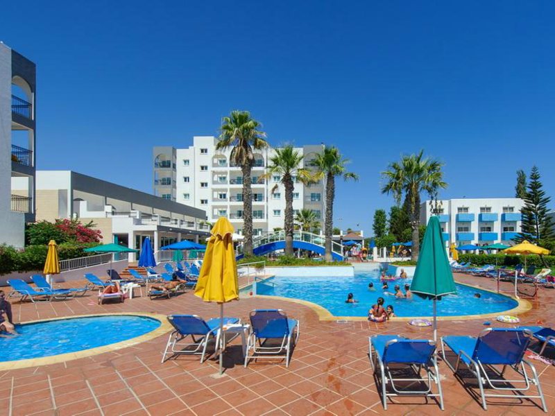 Paramount Hotel Apts Superior 83661