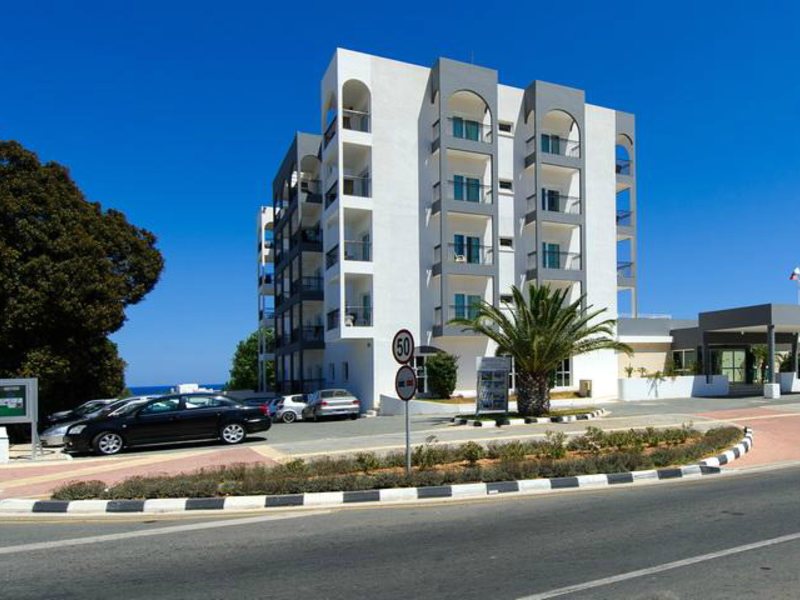 Paramount Hotel Apts Superior 83668