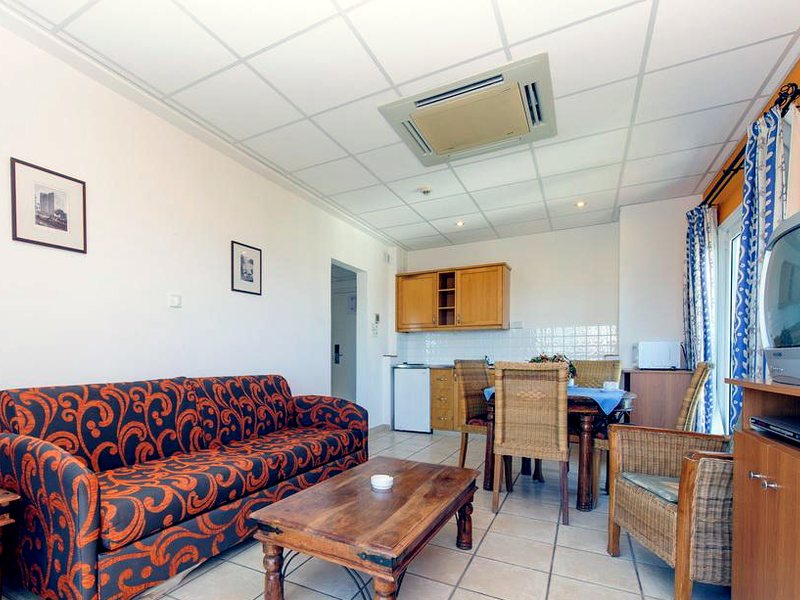 Paramount Hotel Apts Superior 83670