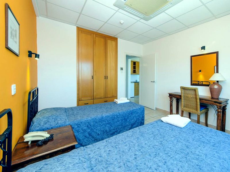 Paramount Hotel Apts Superior 83673