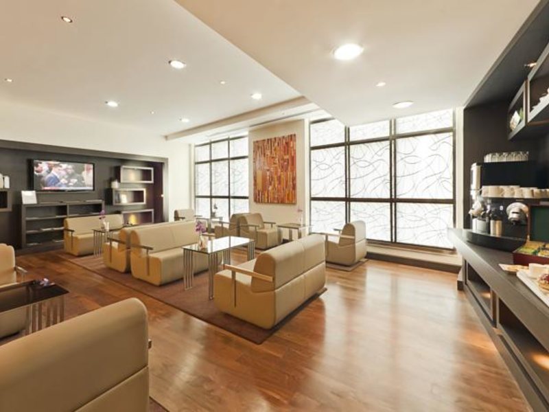 Park Regis Kris Kin Hotel  119568