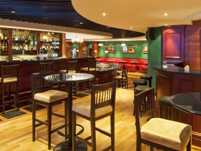 Park Regis Kris Kin Hotel  119573