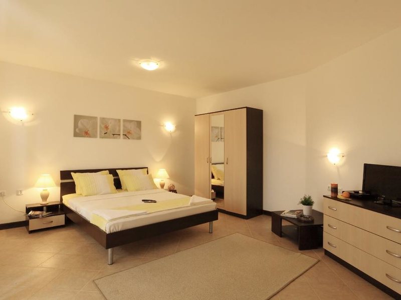 Pearl Apartments 167310