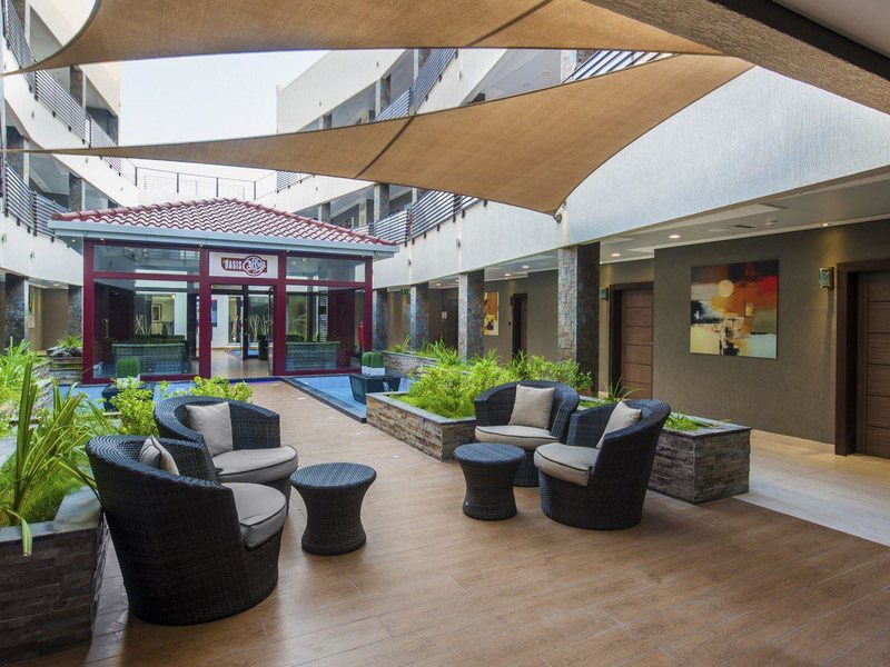 Pearl Beach Hotel 191921