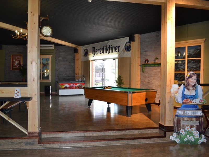 Pearl Beach Hotel 191928