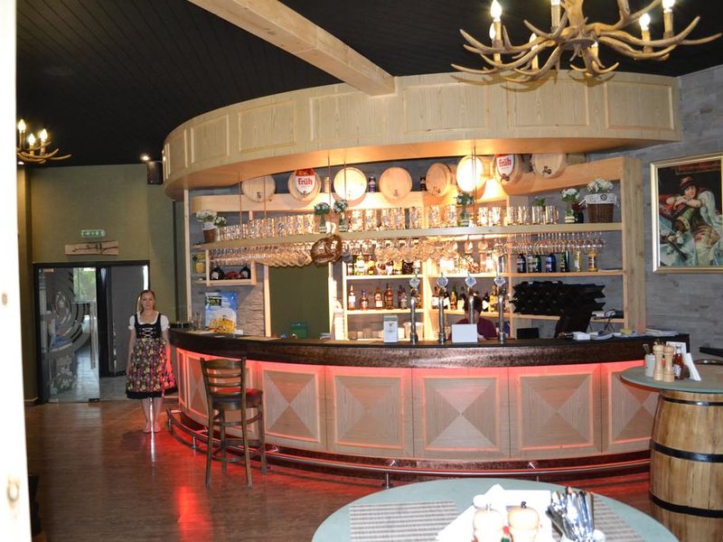 Pearl Beach Hotel 191930