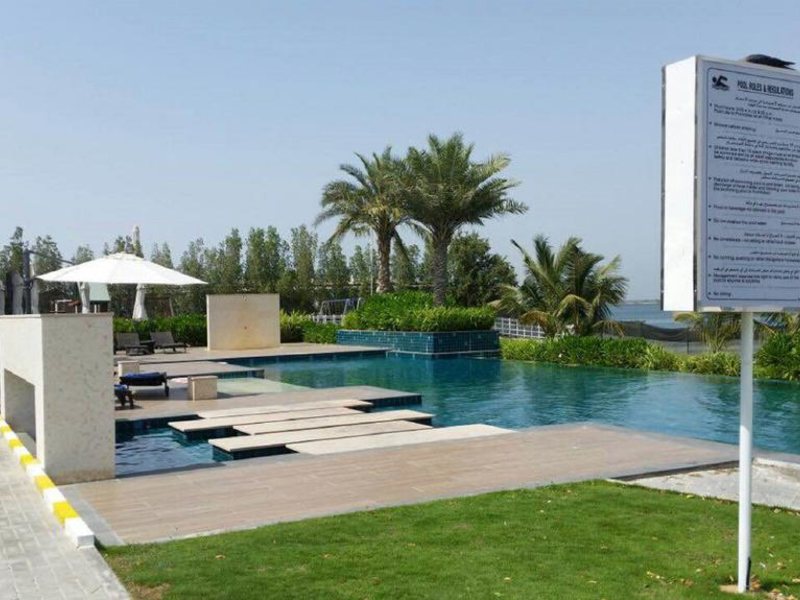 Pearl Beach Hotel 191932