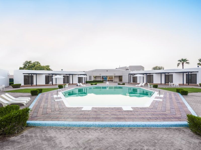 Pearl Beach Hotel 191936