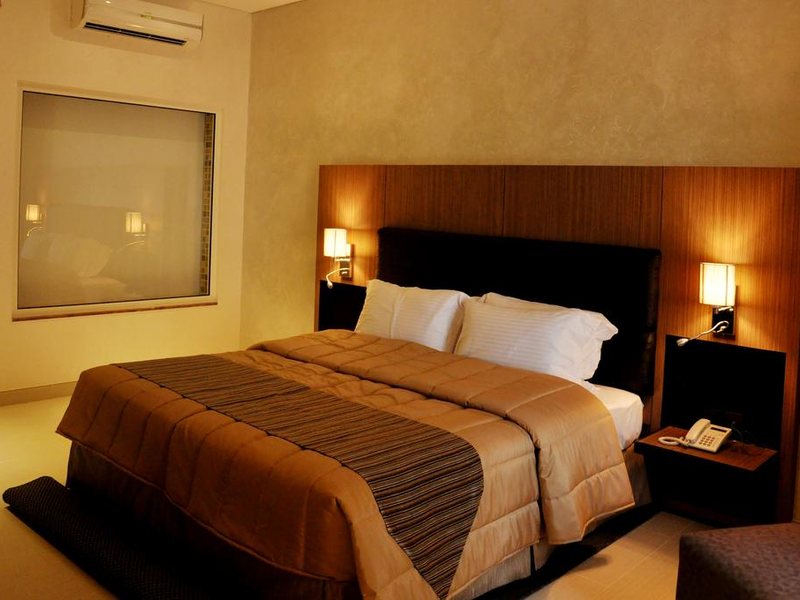 Pearl Beach Hotel 191949