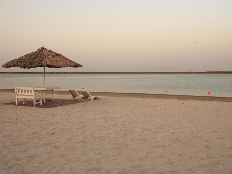 Pearl Beach Hotel 191963