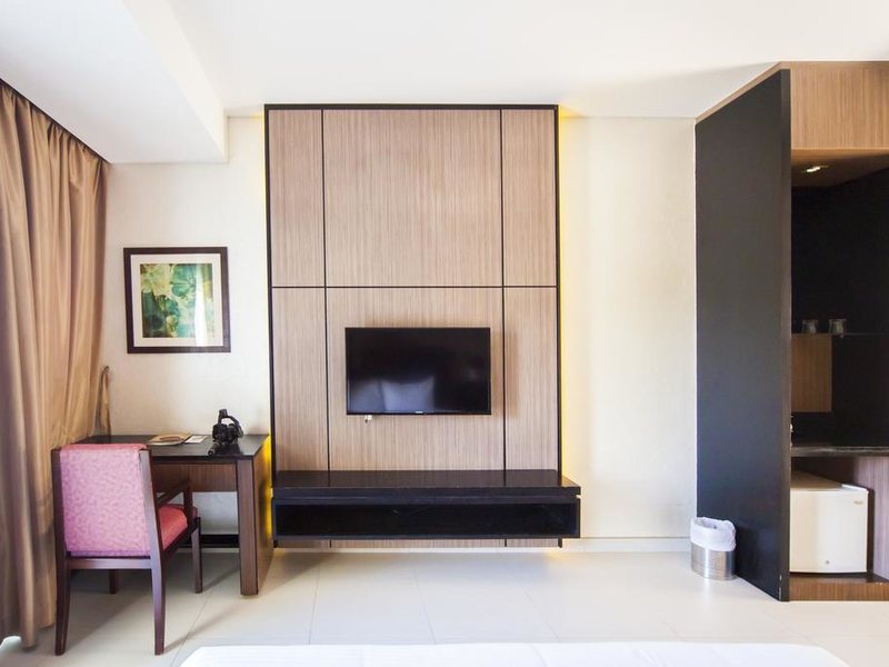 Pearl Hotel & Spa Umm Al Quwain 301104