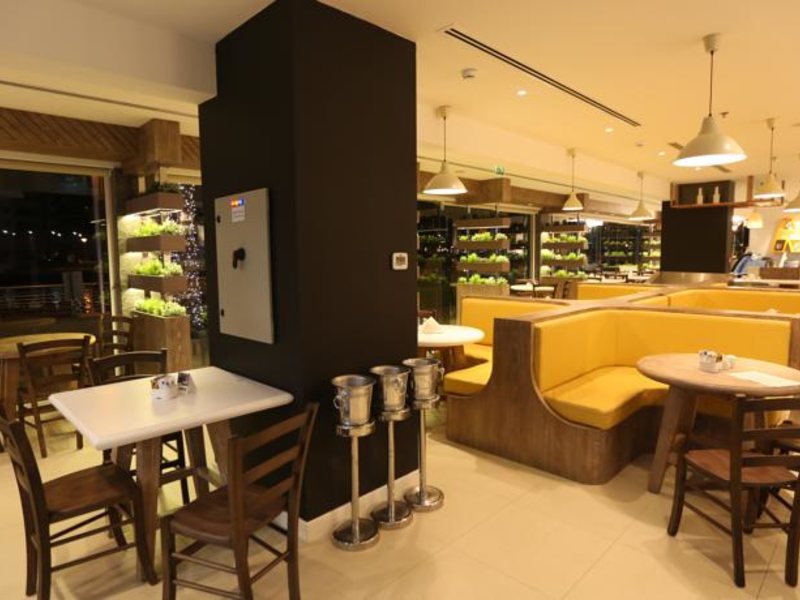 Pearl Marina Hotel 132868