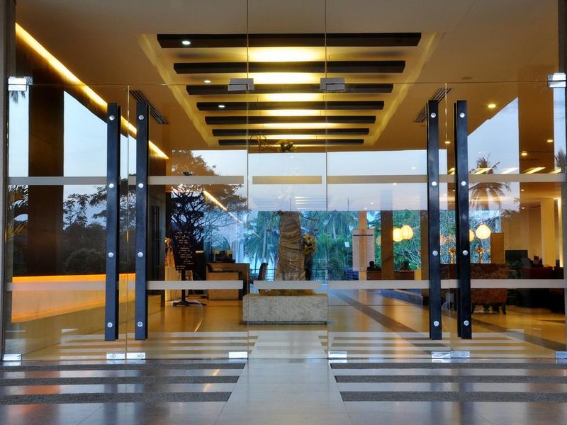 Pegasus Reef Hotel 110399