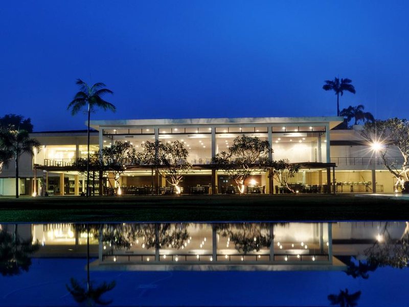 Pegasus Reef Hotel 110407