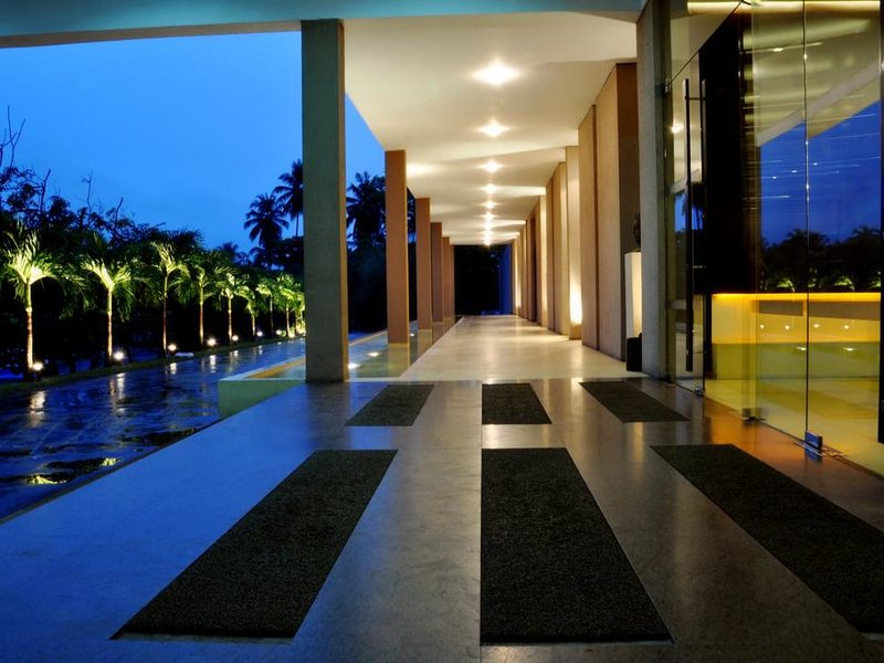 Pegasus Reef Hotel 110410