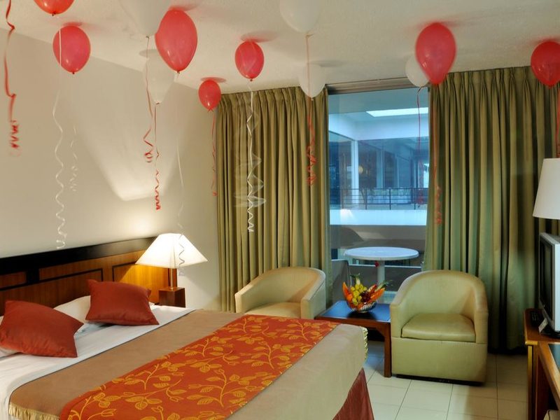 Pegasus Reef Hotel 110414