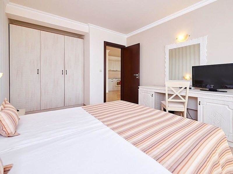 Penelopa Palace Apart Hotel & SPA 312833