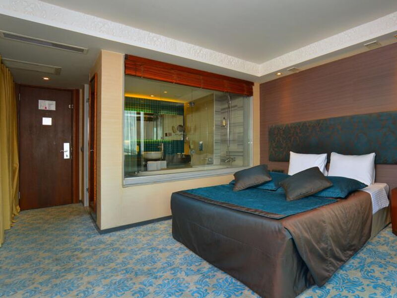 Pera Tulip Hotel (ех 244386