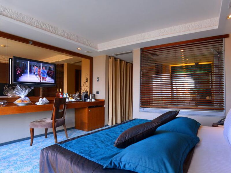 Pera Tulip Hotel (ех 244393