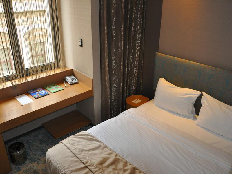 Pera Tulip Hotel (ех 244405