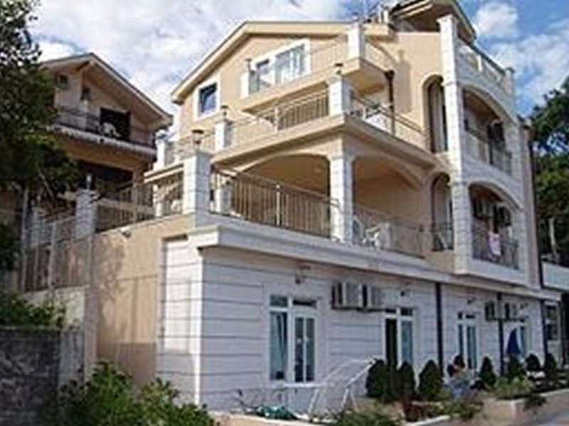 Perla Natalie Hotel 308505