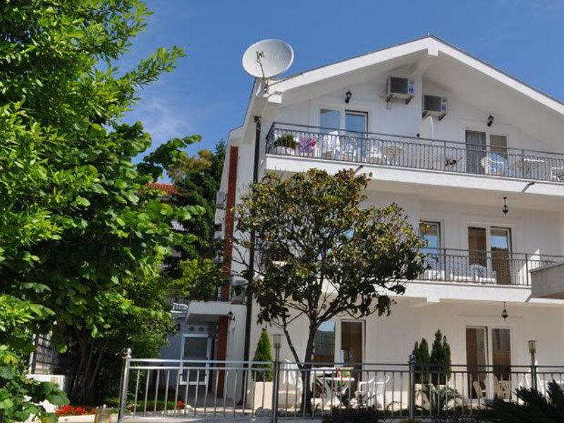 Perla Natalie Hotel 308511