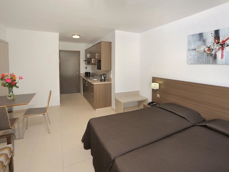 Petrosana Hotel Apartments 206887